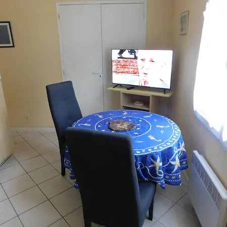 Ile Oleron Pres Du Port De La Cotiniere 2 Pers. Et Ocean A 50 M * Сен-Пьер-д'Олерон